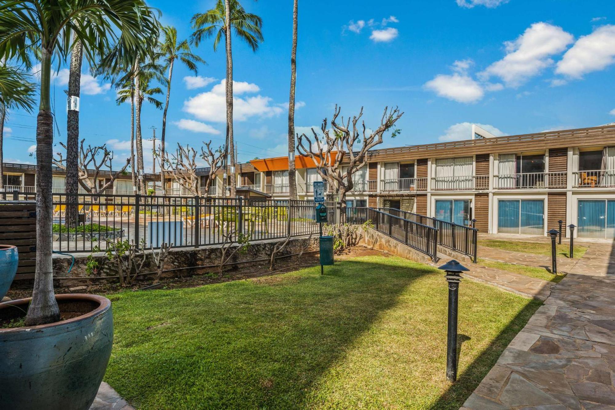 Best Western The Plaza Hotel Honolulu Airport - Free Breakfast Exterior photo